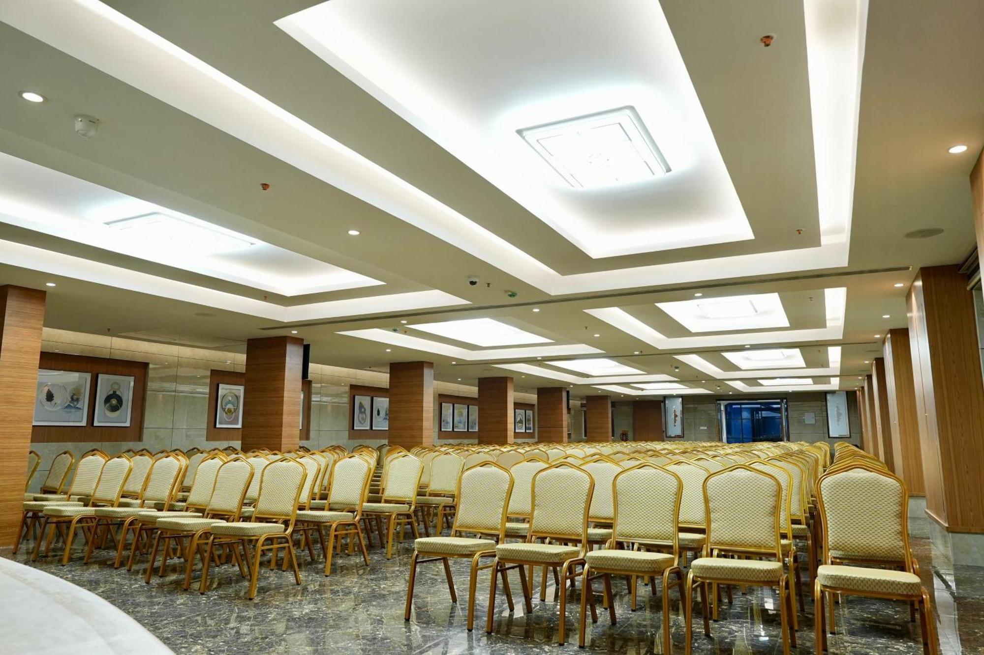 קראיקל Le Royale Palace מראה חיצוני תמונה