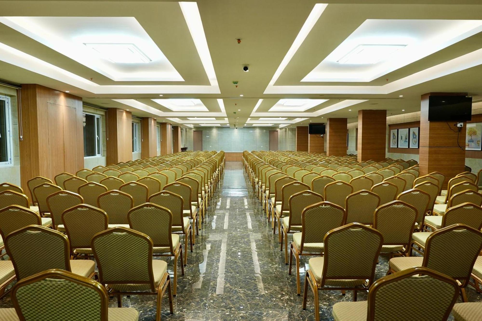 קראיקל Le Royale Palace מראה חיצוני תמונה