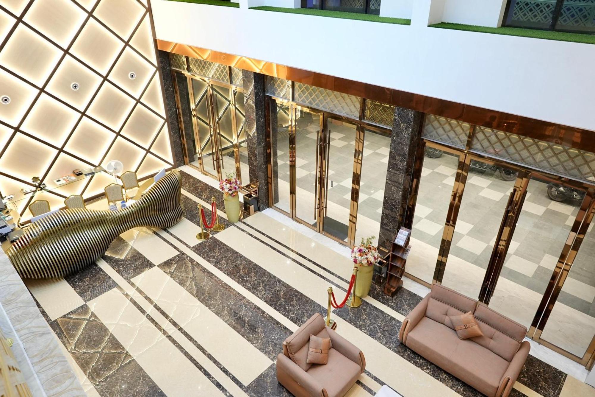 קראיקל Le Royale Palace מראה חיצוני תמונה